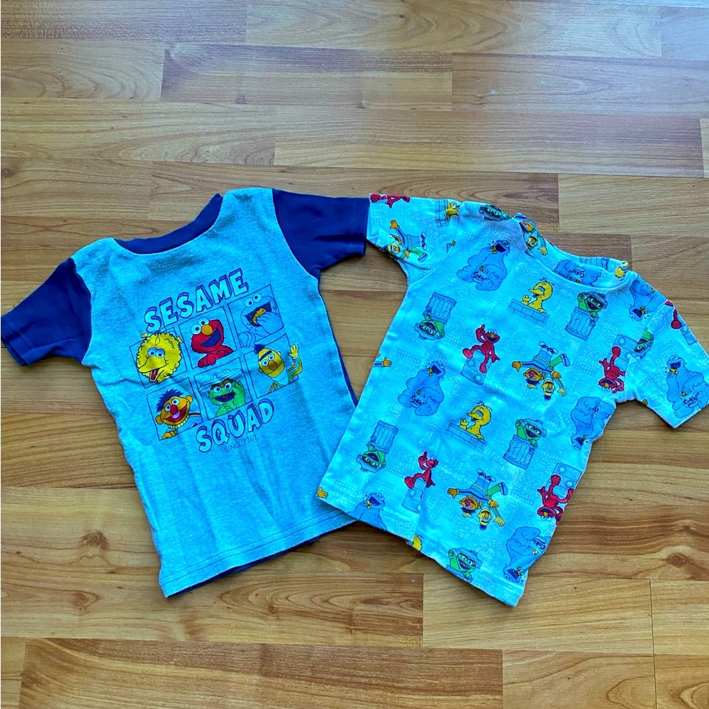 Sesame Street T-shirt size 3T